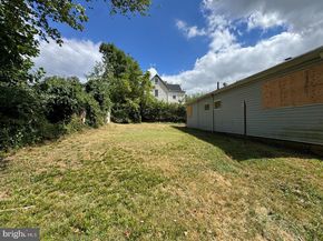 41 Railroad Avenue, Glenolden PA 19036