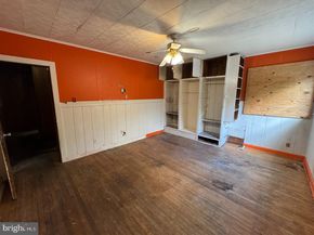 41 Railroad Avenue, Glenolden PA 19036