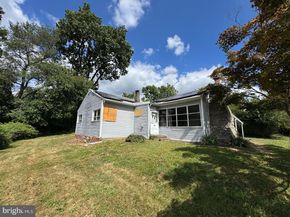 41 Railroad Avenue, Glenolden PA 19036