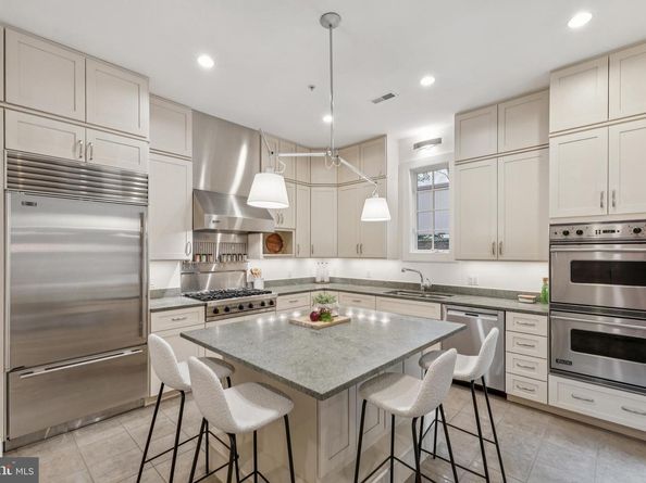 2915 38TH Street NW, Washington DC 20016