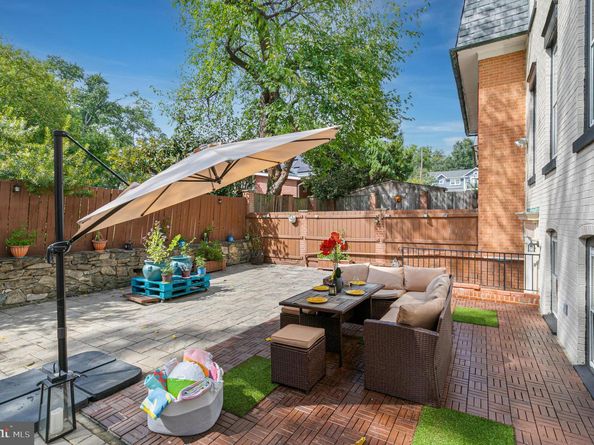 1340 N Lynnbrook Drive, Arlington VA 22201