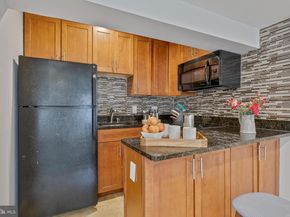 1340 N Lynnbrook Drive, Arlington VA 22201