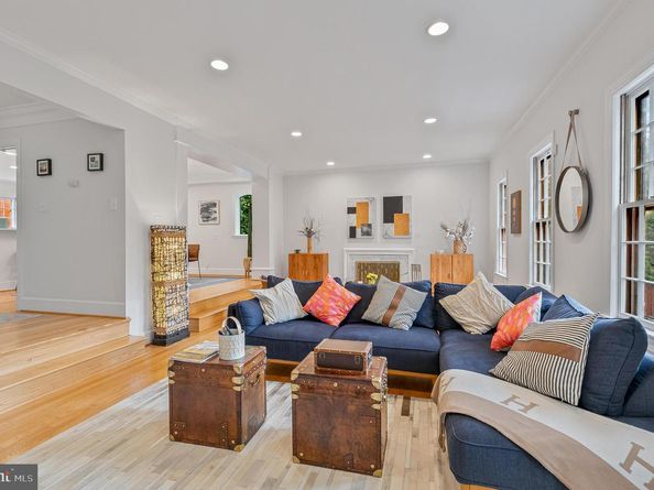 1340 N Lynnbrook Drive, Arlington VA 22201