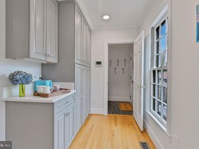 1340 N Lynnbrook Drive, Arlington VA 22201