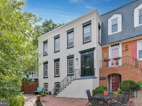 1340 N Lynnbrook Drive, Arlington VA 22201