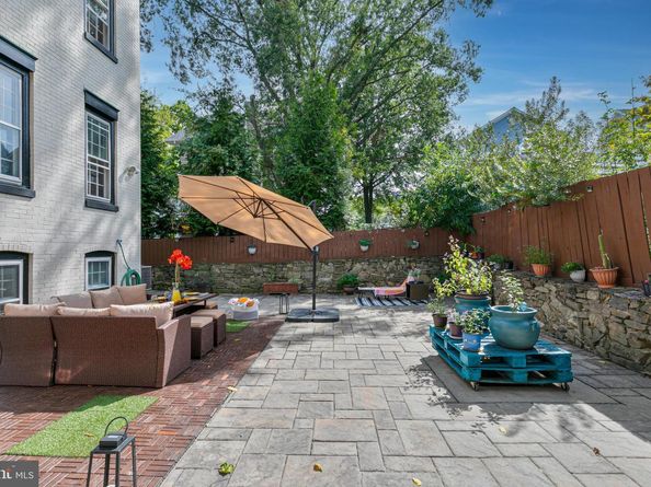 1340 N Lynnbrook Drive, Arlington VA 22201