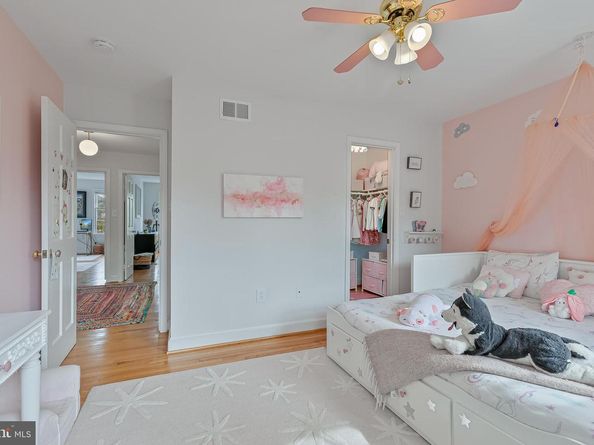 1340 N Lynnbrook Drive, Arlington VA 22201