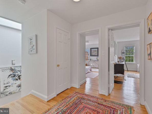 1340 N Lynnbrook Drive, Arlington VA 22201
