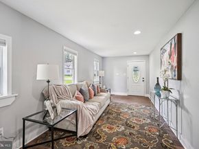 608 Milmont Avenue, Folsom PA 19033