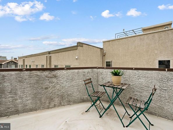 444 Poplar Street, Philadelphia PA 19123