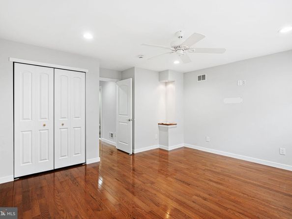 444 Poplar Street, Philadelphia PA 19123