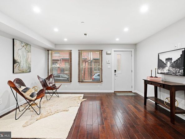 444 Poplar Street, Philadelphia PA 19123