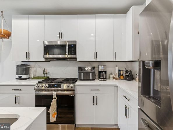 1007 S 3rd Street A, Philadelphia PA 19147
