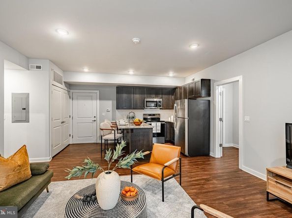 4217 Chestnut Street 502, Philadelphia PA 19104