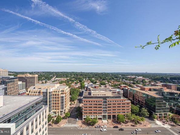 851 N Glebe Road 1608, Arlington VA 22203