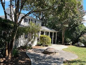 500 Crown View Drive, Alexandria VA 22314