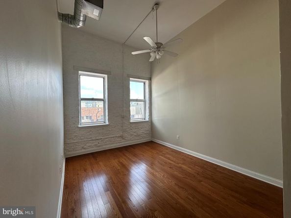 141 N 2nd Street 3C, Philadelphia PA 19106