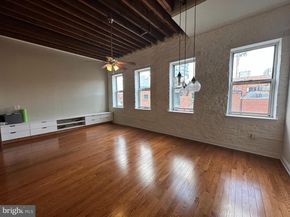 141 N 2nd Street 3C, Philadelphia PA 19106