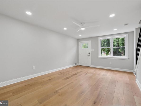 232 W Washington Avenue, Clifton Heights PA 19018
