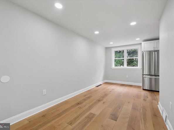 232 W Washington Avenue, Clifton Heights PA 19018