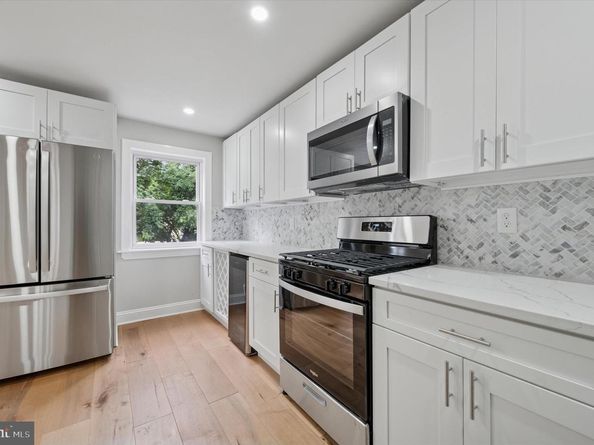 232 W Washington Avenue, Clifton Heights PA 19018