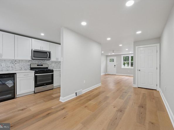 232 W Washington Avenue, Clifton Heights PA 19018