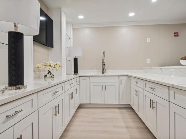 2230 George C Marshall Drive 617, Falls Church VA 22043