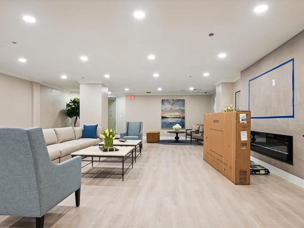 2230 George C Marshall Drive 617, Falls Church VA 22043