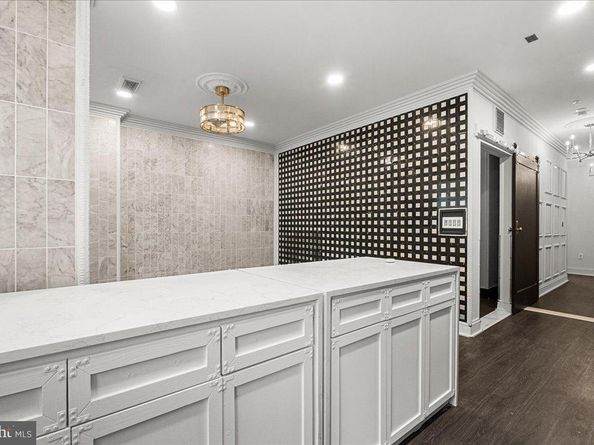 625 Slaters Lane G4, Alexandria VA 22314