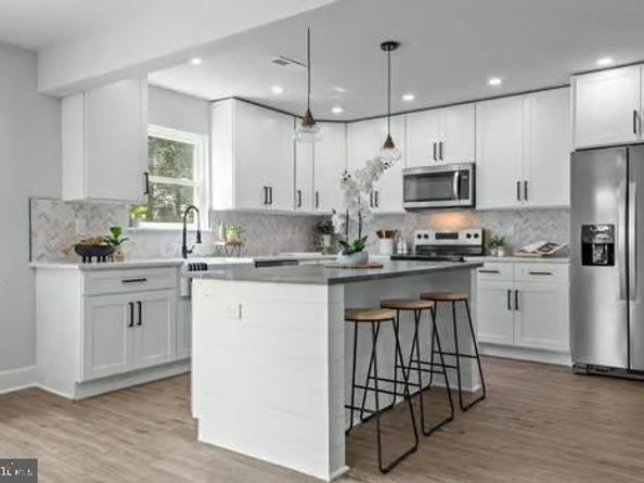 1 Mclevins Court, Croydon PA 19021