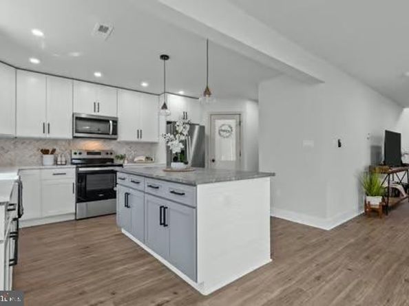 1 Mclevins Court, Croydon PA 19021
