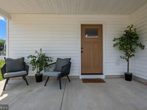 1 Mclevins Court, Croydon PA 19021
