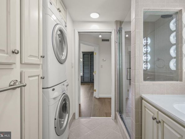 8340 Greensboro Drive 302, Mclean VA 22102
