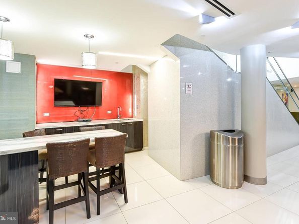 8340 Greensboro Drive 302, Mclean VA 22102