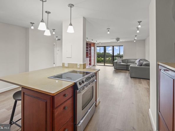 8340 Greensboro Drive 302, Mclean VA 22102