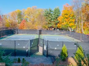 8340 Greensboro Drive 302, Mclean VA 22102
