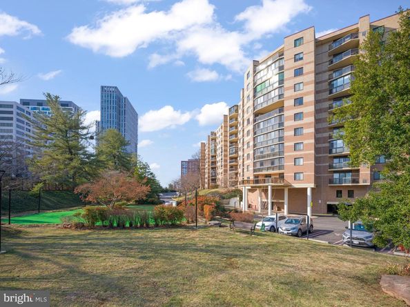 8340 Greensboro Drive 302, Mclean VA 22102