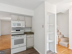 4906 Van Walbeek Place, Annandale VA 22003