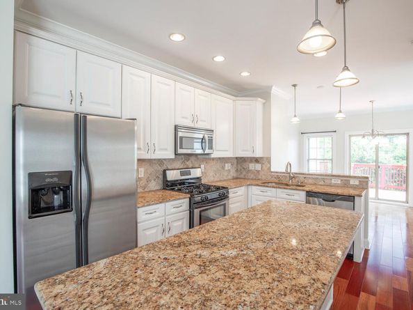 635 Dupont Street O, Philadelphia PA 19128