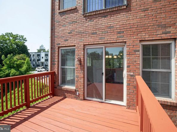 635 Dupont Street O, Philadelphia PA 19128