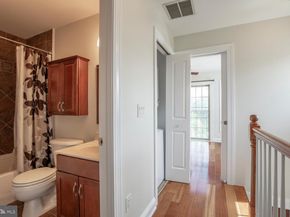 635 Dupont Street O, Philadelphia PA 19128