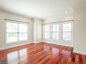 635 Dupont Street O, Philadelphia PA 19128