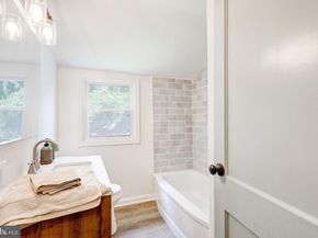 8407 Hull Drive, Glenside PA 19038