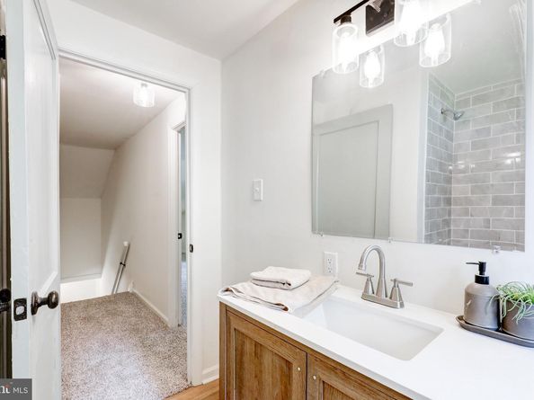 8407 Hull Drive, Glenside PA 19038