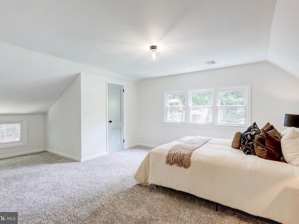 8407 Hull Drive, Glenside PA 19038