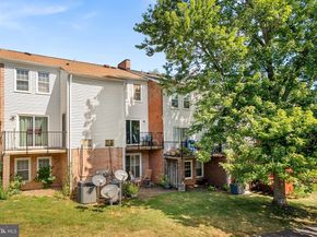 1049 Brixton Court B, Sterling VA 20164