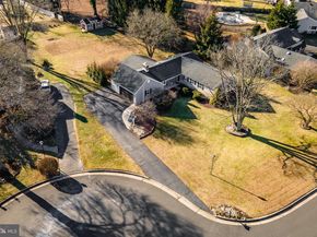 23 Wooden Bridge Court, Southampton PA 18966