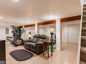 23 Wooden Bridge Court, Southampton PA 18966