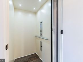 4523 Riverside Way, Philadelphia PA 19127