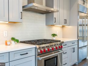 4523 Riverside Way, Philadelphia PA 19127